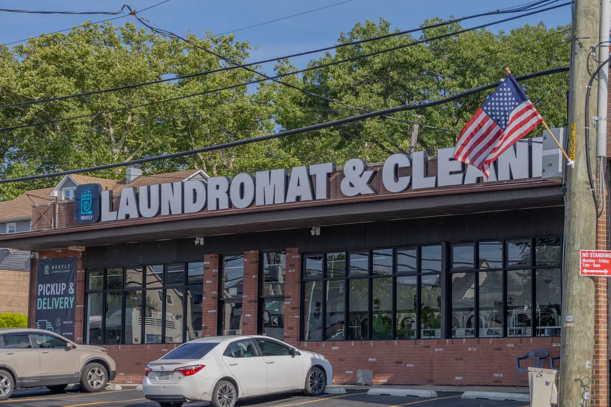 Neatly Laundromat Staten Island Victory Blvd